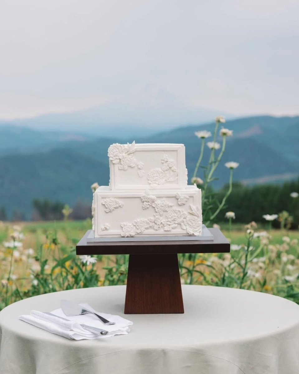 Dreamcakes PNW wedding catering